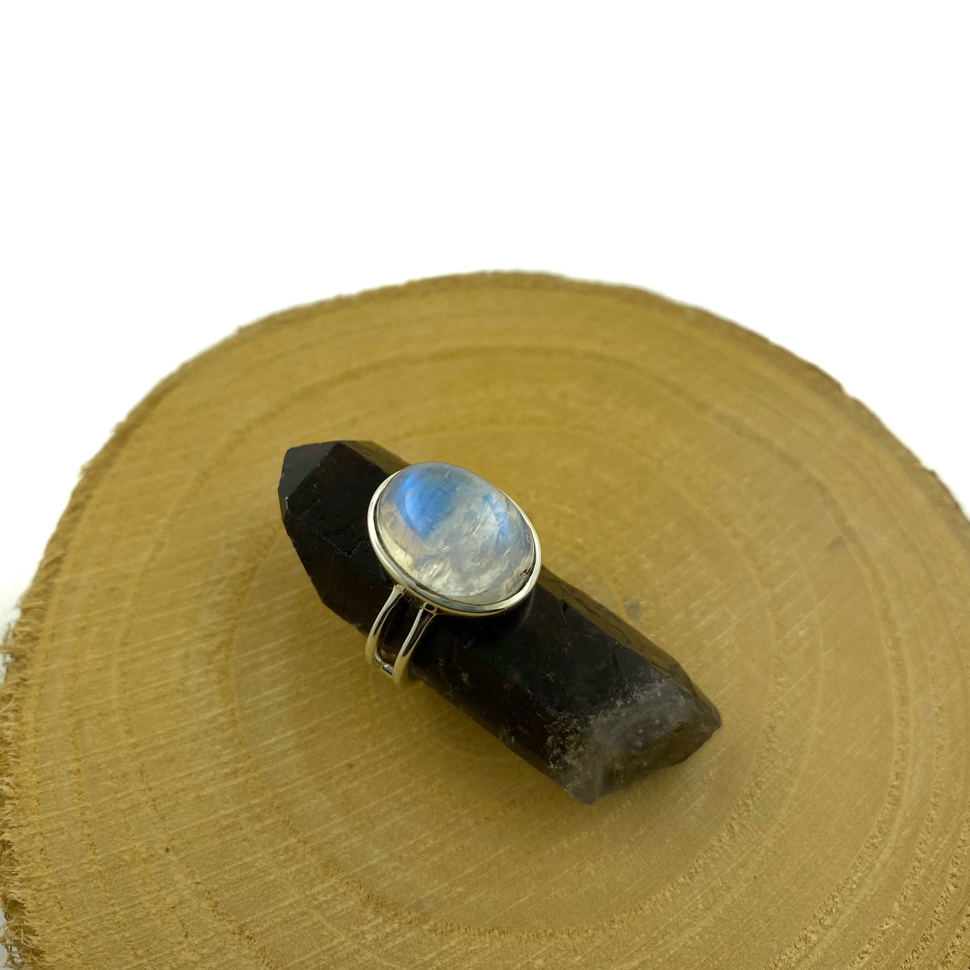 anillo piedra luna arcoiris plata