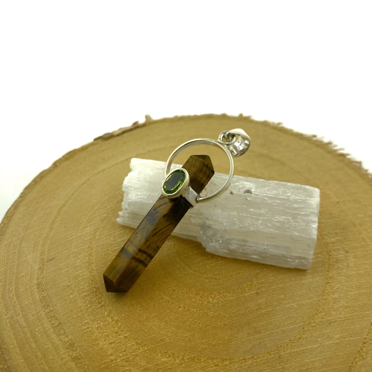 colgante punta ojo de tigre peridoto plata