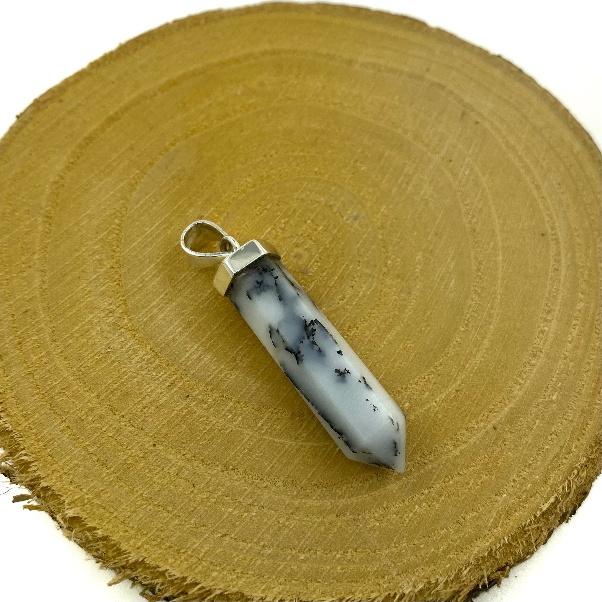 colgante punta merlinita opalo dendritico plata